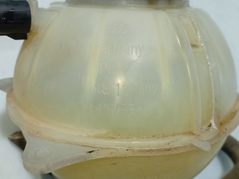 Recambio de deposito expansion para volkswagen polo v (6r1, 6c1) 1.4 (6r1) referencia OEM IAM 6Q0121407B  