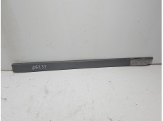 Recambio de moldura puerta delantera derecha para renault megane ii sedán (lm0/1_) 1.9 dci referencia OEM IAM 7701475248  
