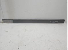 Recambio de moldura puerta delantera izquierda para renault megane ii sedán (lm0/1_) 1.9 dci referencia OEM IAM 7701475247  