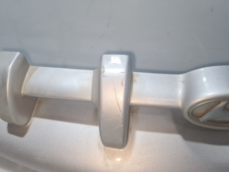 Recambio de rejilla delantera para hyundai accent (lc) referencia OEM IAM 8656025220  