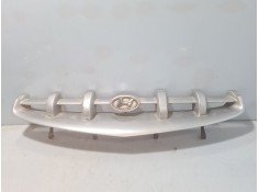 Recambio de rejilla delantera para hyundai accent (lc) referencia OEM IAM 8656025220  