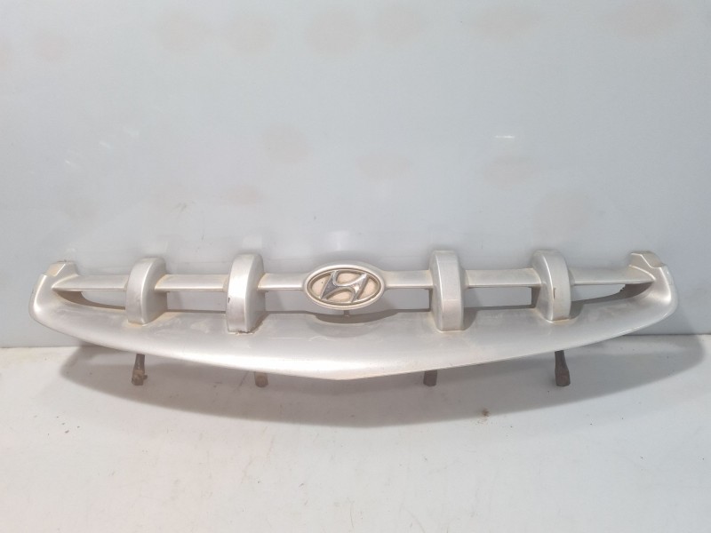 Recambio de rejilla delantera para hyundai accent (lc) referencia OEM IAM 8656025220  