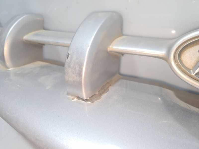 Recambio de rejilla delantera para hyundai accent (lc) referencia OEM IAM 8656025220  