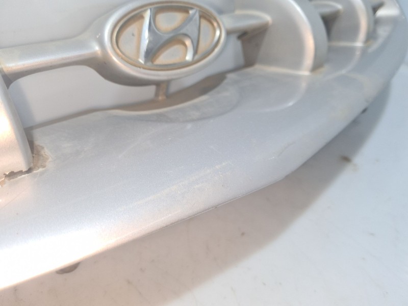 Recambio de rejilla delantera para hyundai accent (lc) referencia OEM IAM 8656025220  