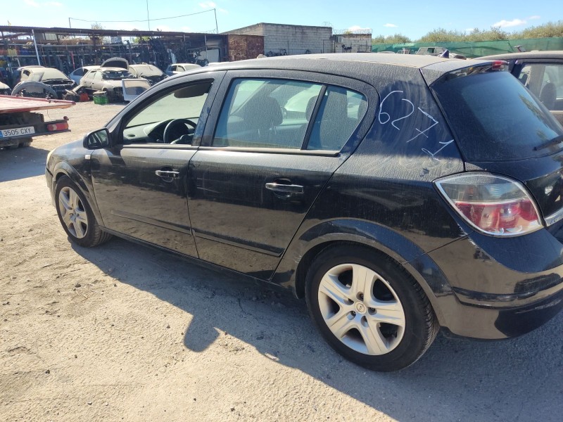 opel astra h gtc (a04) del año 2009