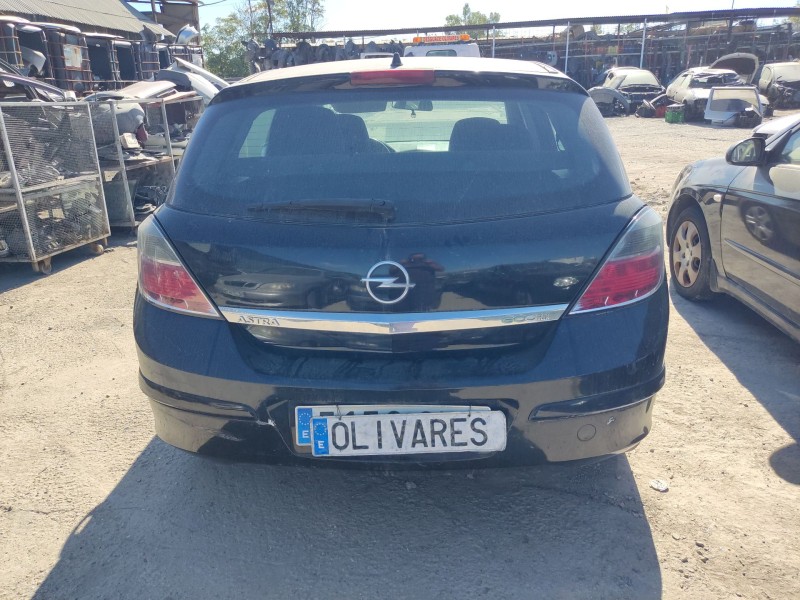 opel astra h gtc (a04) del año 2009