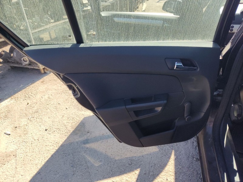 opel astra h gtc (a04) del año 2009 opel astra h gtc (a04) del año 2009