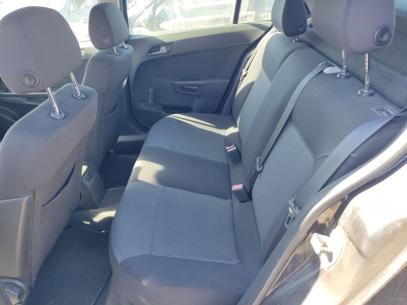 opel astra h gtc (a04) del año 2009 opel astra h gtc (a04) del año 2009