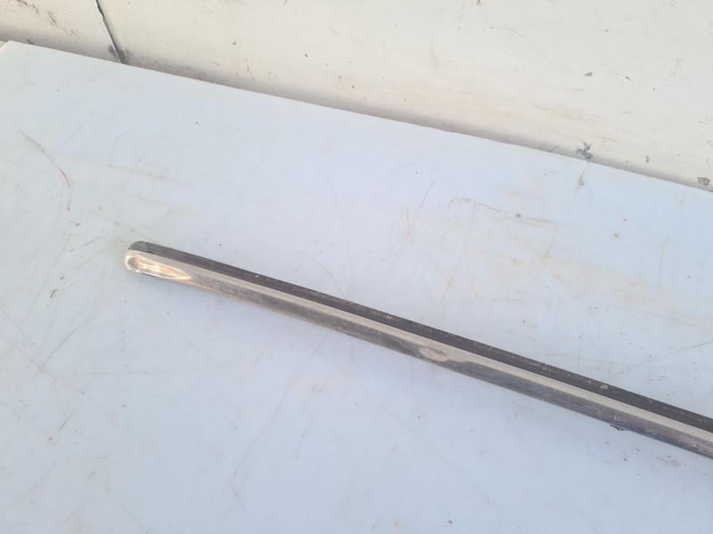 Recambio de moldura para mercedes-benz clase e (w114/w115) berlina 240 d referencia OEM IAM 02427KM  