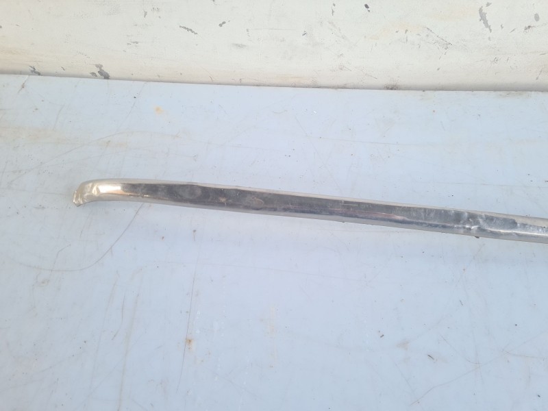 Recambio de moldura para mercedes-benz clase e (w114/w115) berlina 240 d referencia OEM IAM 02427KM  