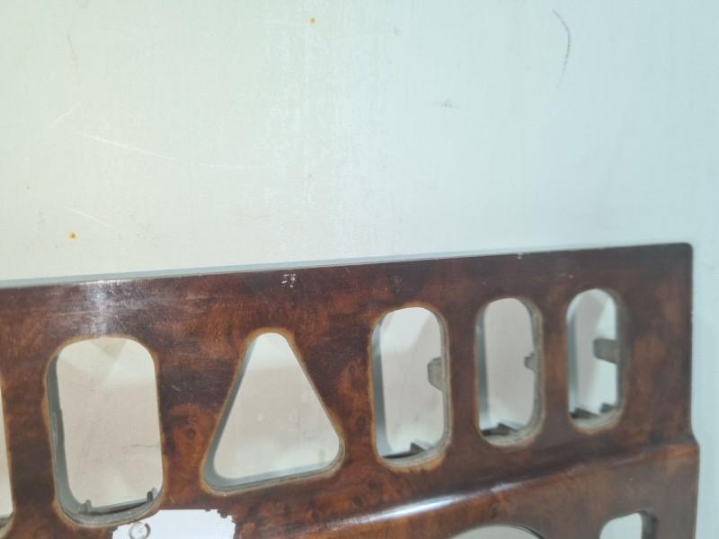 Recambio de moldura para mercedes-benz 210d 30502550 double cab 461 referencia OEM IAM A2106830308  