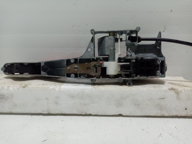 Recambio de maneta exterior delantera derecha para peugeot 207/207+ (wa_, wc_) 1.4 hdi referencia OEM IAM 9101GH  