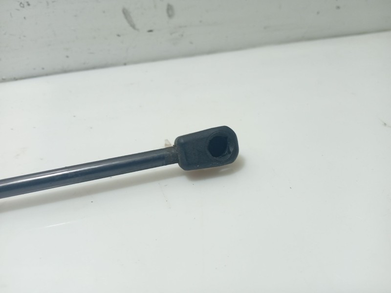 Recambio de amortiguadores capo para opel insignia berlina referencia OEM IAM 13252173  