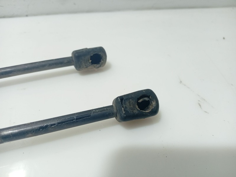 Recambio de amortiguadores maletero / porton para opel insignia berlina referencia OEM IAM 13332570 726084 