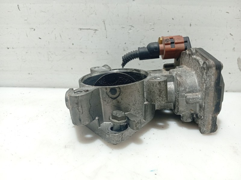 Recambio de caja mariposa para opel insignia berlina referencia OEM IAM 825611 55564164 