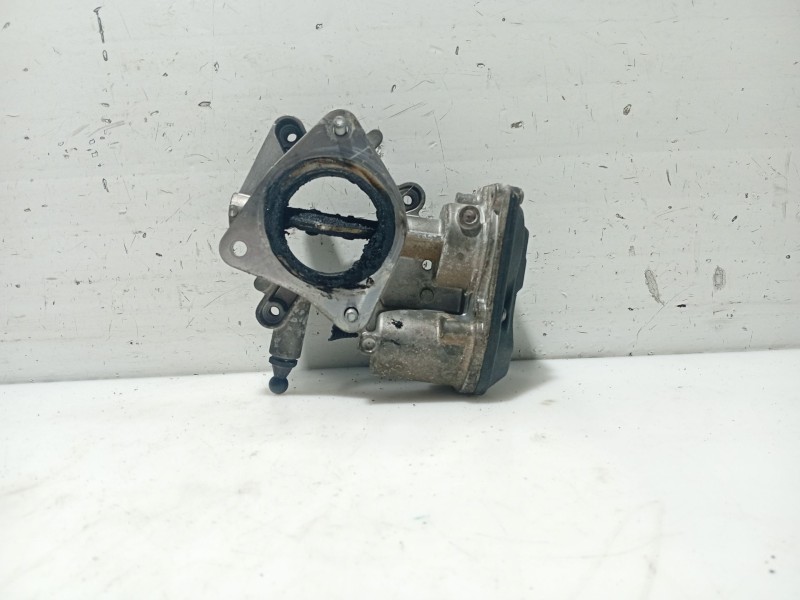 Recambio de caja mariposa para opel insignia berlina referencia OEM IAM 825611 55564164 