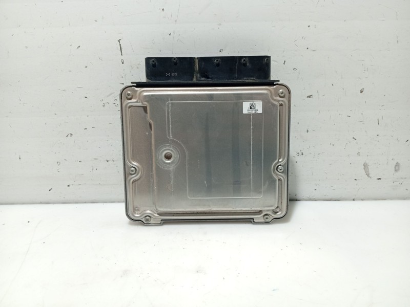 Recambio de centralita motor uce para opel insignia berlina referencia OEM IAM 55574903 55573560 281016704