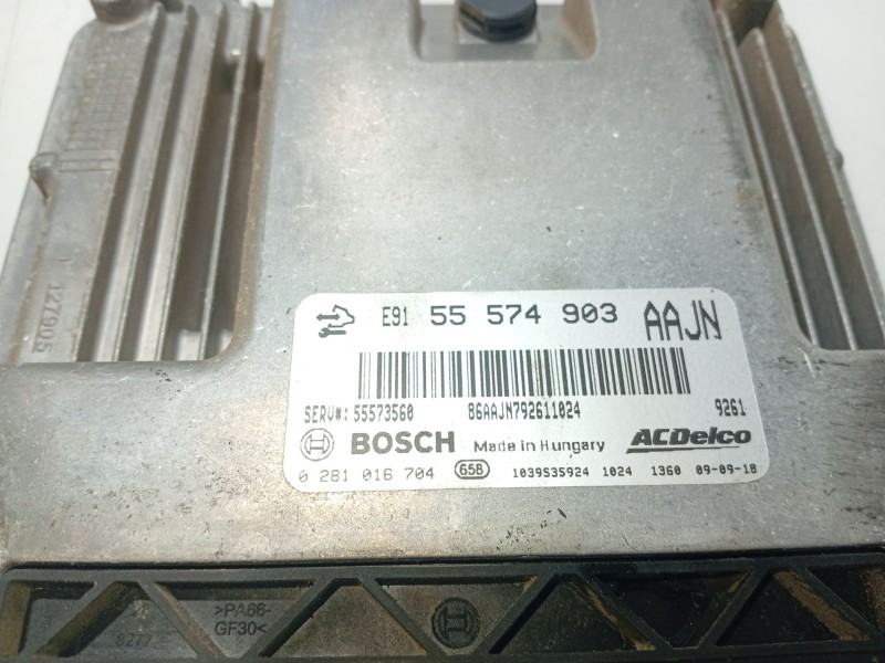 Recambio de centralita motor uce para opel insignia berlina referencia OEM IAM 55574903 55573560 281016704