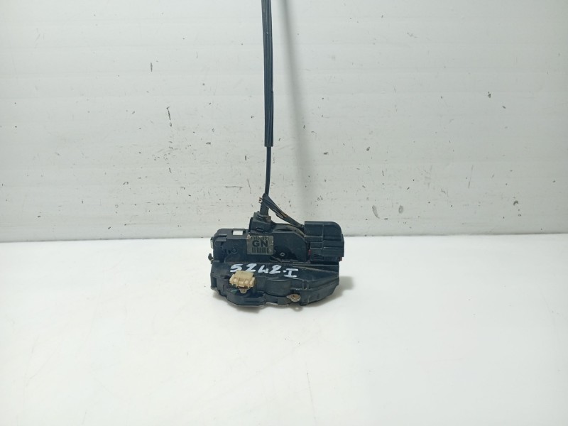 Recambio de cerradura puerta delantera izquierda para opel insignia berlina referencia OEM IAM 13579521 13503801 