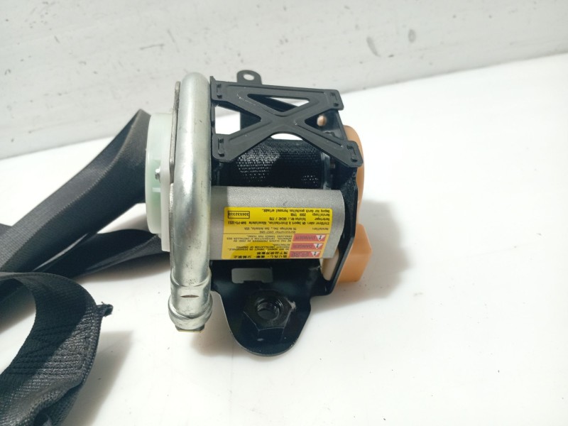 Recambio de cinturon seguridad delantero izquierdo para opel insignia berlina referencia OEM IAM 13303849 5010C801BC 5056C8F29C