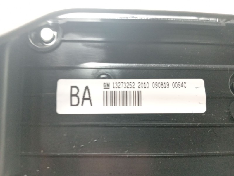 Recambio de sistema audio / radio cd para opel insignia berlina referencia OEM IAM 01327325220100908190094C 13273097202009072902