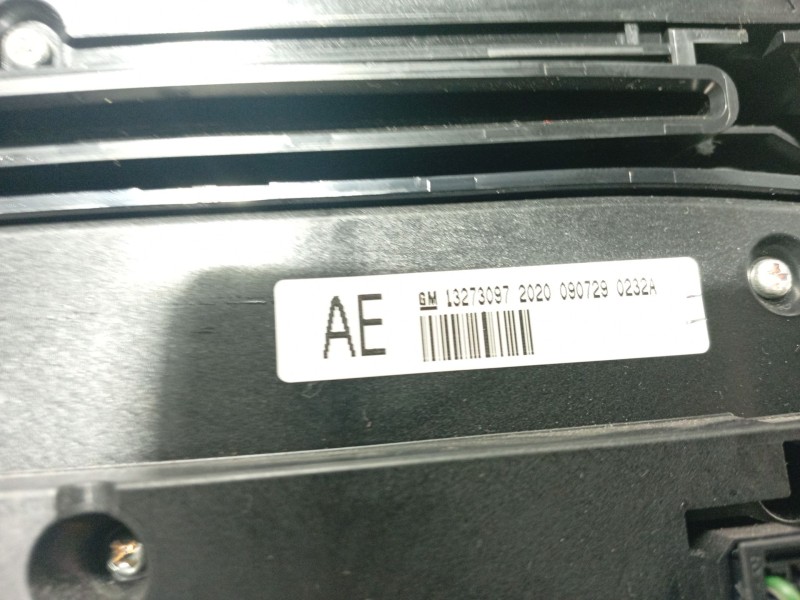 Recambio de sistema audio / radio cd para opel insignia berlina referencia OEM IAM 01327325220100908190094C 13273097202009072902