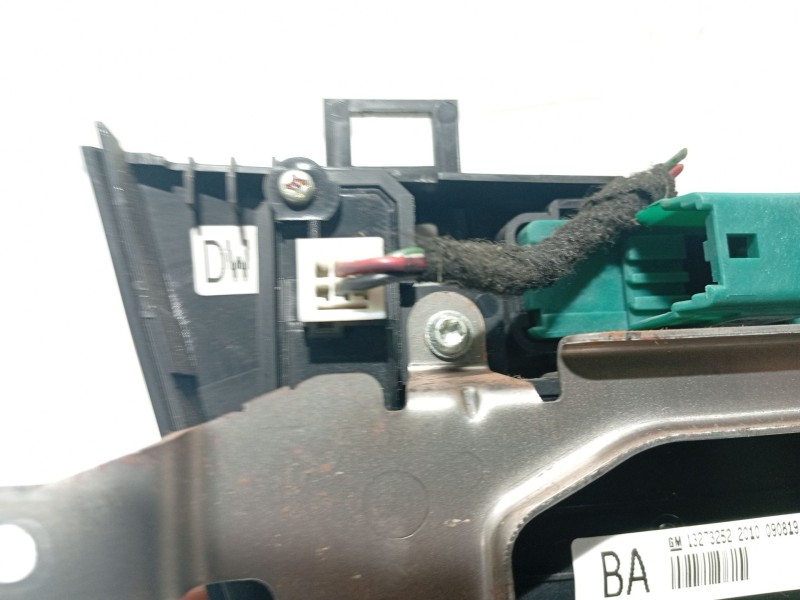 Recambio de sistema audio / radio cd para opel insignia berlina referencia OEM IAM 01327325220100908190094C 13273097202009072902