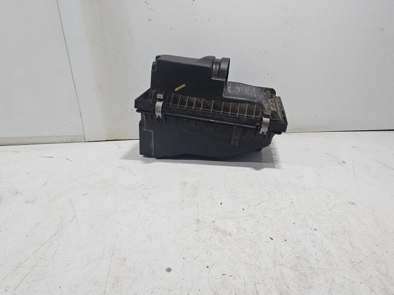 Recambio de caja filtro de aire para dodge caliber 2.0 crd referencia OEM IAM 5183089AA  