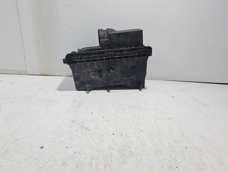 Recambio de caja filtro de aire para dodge caliber 2.0 crd referencia OEM IAM 5183089AA  