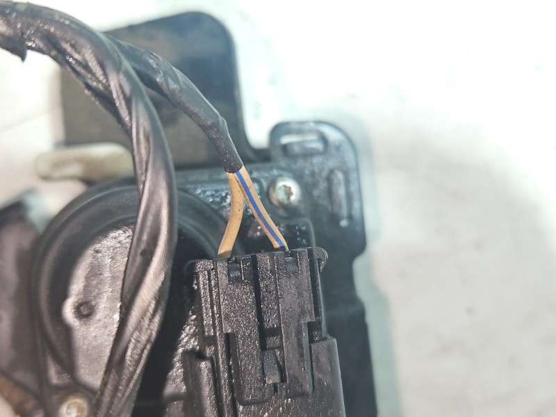 Recambio de cerradura maletero / porton para dodge caliber 2.0 crd referencia OEM IAM 04589176AB  