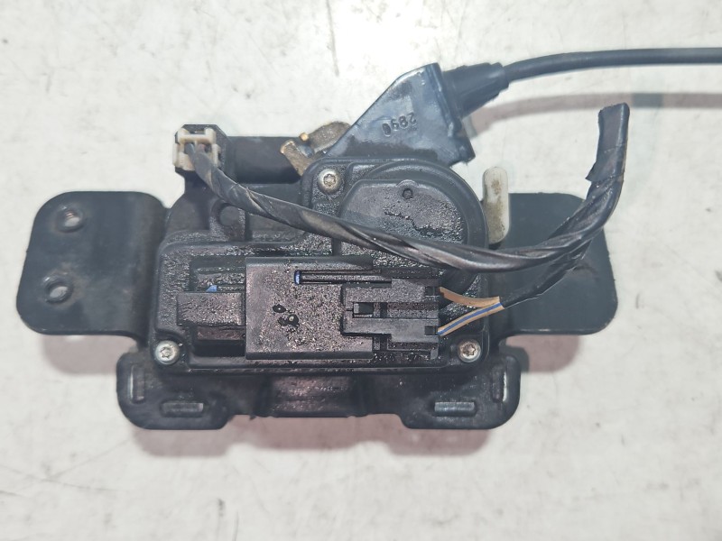 Recambio de cerradura maletero / porton para dodge caliber 2.0 crd referencia OEM IAM 04589176AB  