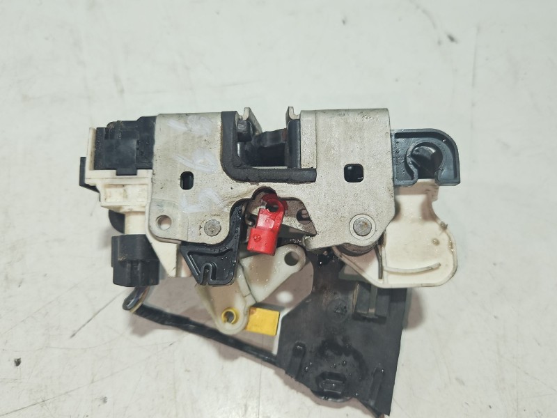 Recambio de cerradura puerta delantera derecha para dodge caliber 2.0 crd referencia OEM IAM 4589416AA  