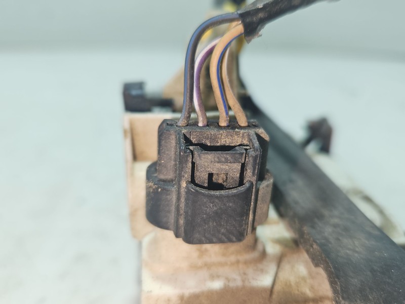 Recambio de cerradura puerta delantera derecha para dodge caliber 2.0 crd referencia OEM IAM 4589416AA  