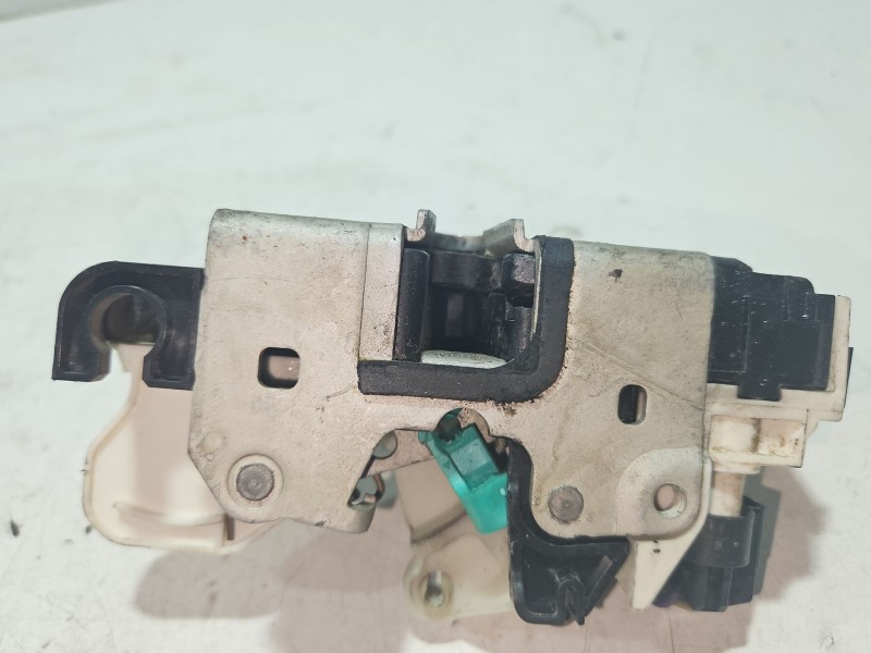 Recambio de cerradura puerta delantera izquierda para dodge caliber 2.0 crd referencia OEM IAM 4589409AA  