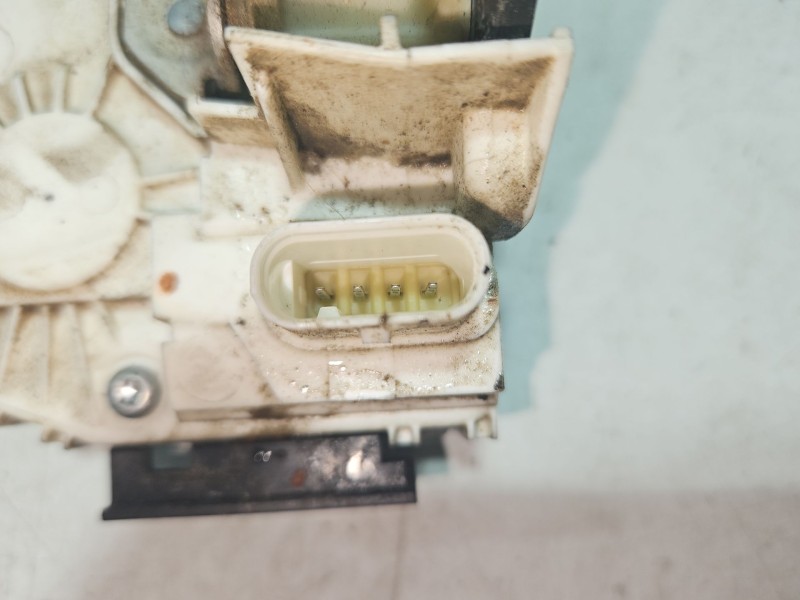 Recambio de cerradura puerta delantera izquierda para dodge caliber 2.0 crd referencia OEM IAM 4589409AA  