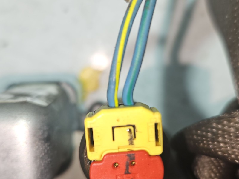 Recambio de cinturon seguridad delantero derecho para dodge caliber 2.0 crd referencia OEM IAM 605924800B  