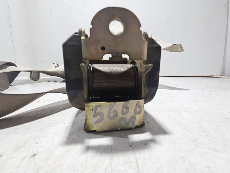 Recambio de cinturon seguridad trasero central para dodge caliber 2.0 crd referencia OEM IAM 0YX15XDVAC  