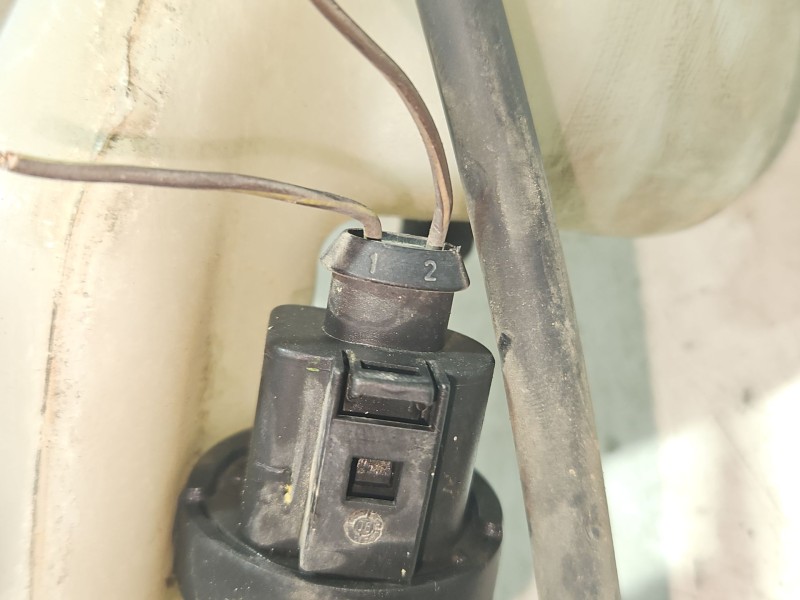 Recambio de deposito limpia para dodge caliber 2.0 crd referencia OEM IAM 5189350AA  