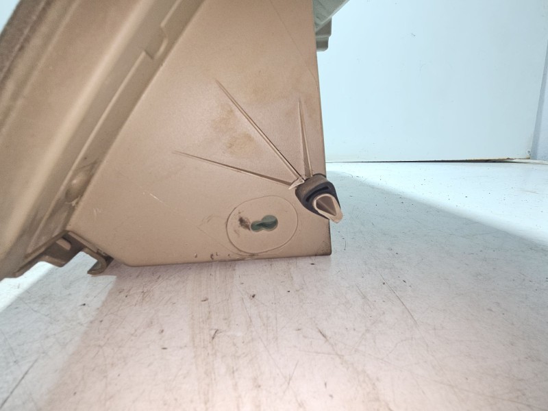 Recambio de guantera para dodge caliber 2.0 crd referencia OEM IAM 1ED79BDAAA  