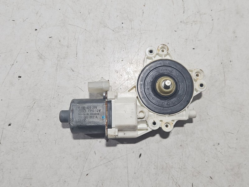 Recambio de motor elevalunas trasero izquierdo para dodge caliber 2.0 crd referencia OEM IAM 128000682A  