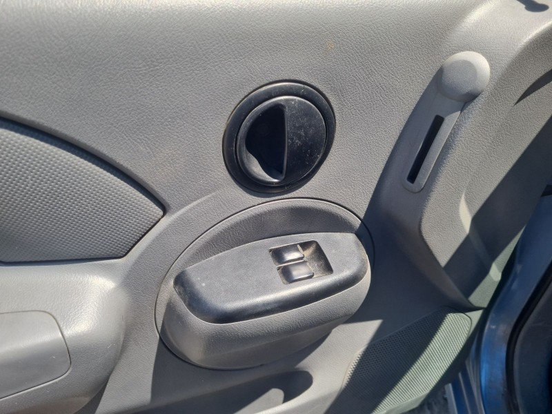 daewoo kalos (klas) del año 2003 daewoo kalos (klas) del año 2003