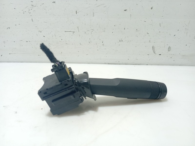 Recambio de mando volante para opel insignia berlina referencia OEM IAM 13303268 92640110361 