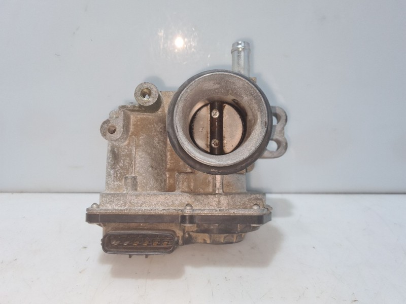 Recambio de caja mariposa para toyota yaris (ksp9/scp9/nlp9) referencia OEM IAM 2203023010  