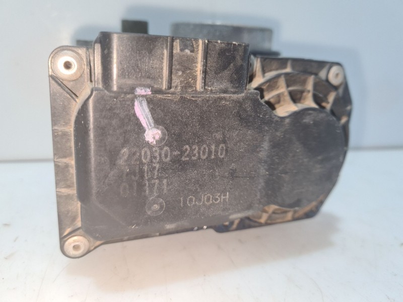 Recambio de caja mariposa para toyota yaris (ksp9/scp9/nlp9) referencia OEM IAM 2203023010  