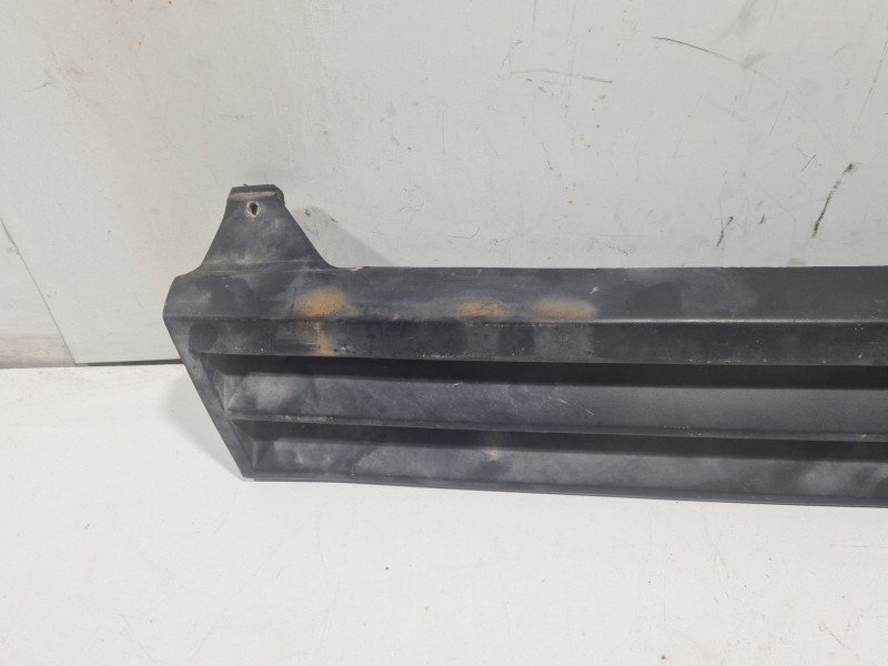 Recambio de moldura para seat marbella 0.9 referencia OEM IAM 03143RD   Recambio de moldura para seat marbella 0.9 referencia OEM IAM 03143RD