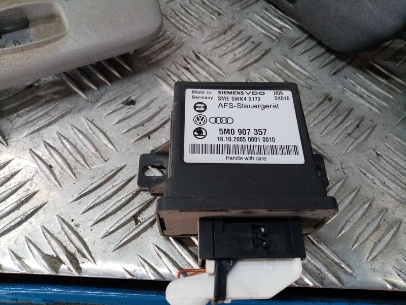 Recambio de centralita luces para  referencia OEM IAM 5WK49172 5M0907357 