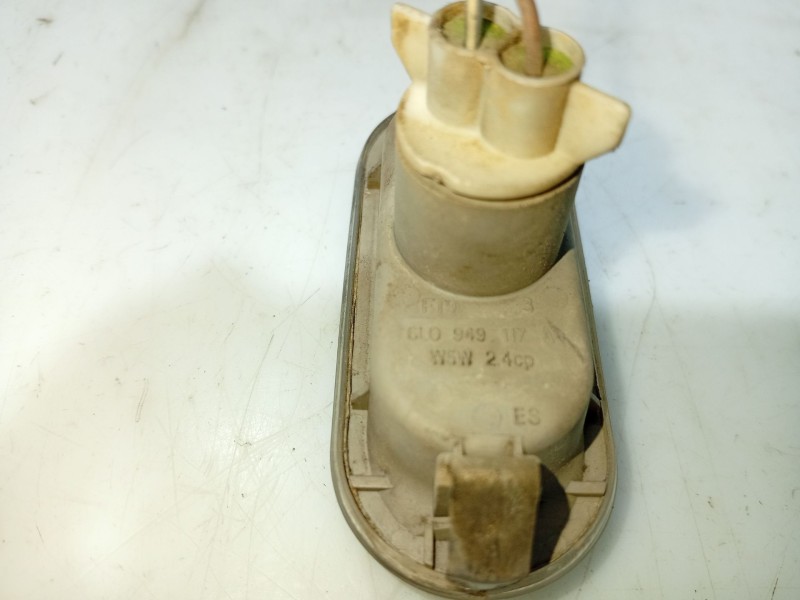 Recambio de piloto lateral derecho para seat ibiza iii (6l1) 1.4 tdi referencia OEM IAM 6L0949117A  