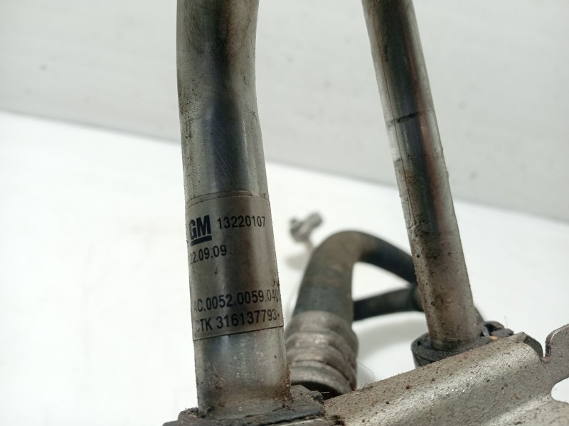 Recambio de tubos aire acondicionado para opel insignia berlina referencia OEM IAM 13220107  