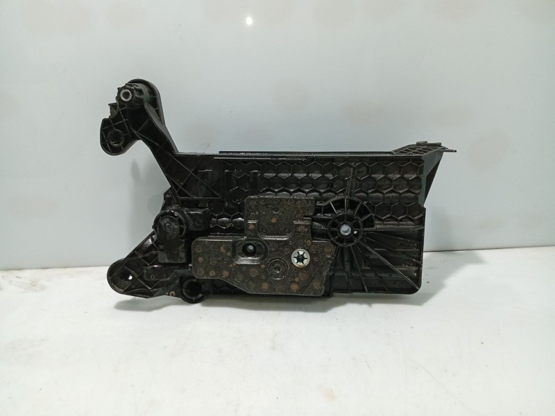 Recambio de moldura para audi a3 sportback (8va, 8vf) 1.0 tfsi referencia OEM IAM 5Q0915331K  