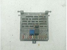 Recambio de caja reles / fusibles para peugeot 205 berlina referencia OEM IAM 4094214  